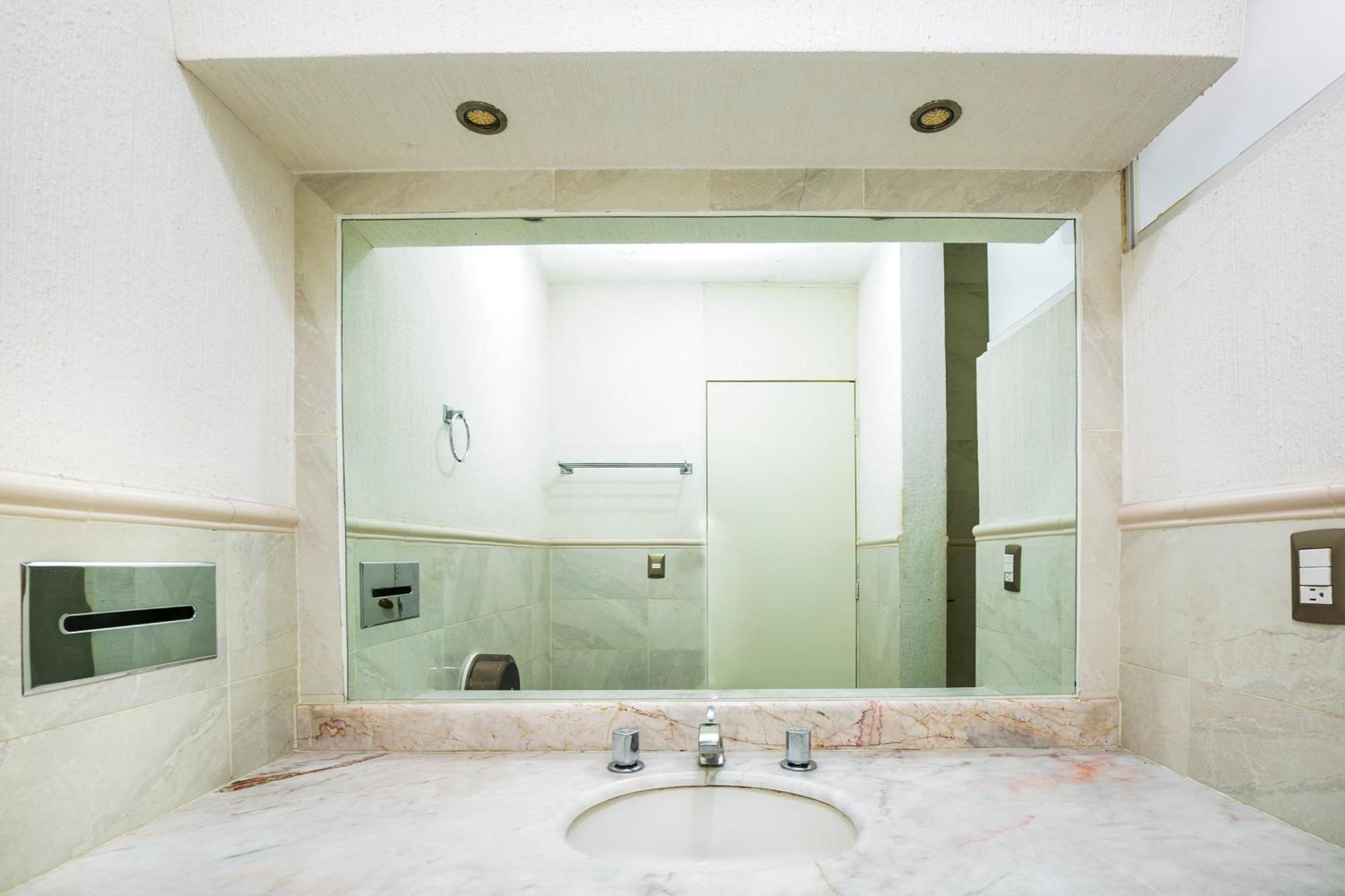 Capital O Hotel Casa Blanca, Μορέλια Εξωτερικό φωτογραφία